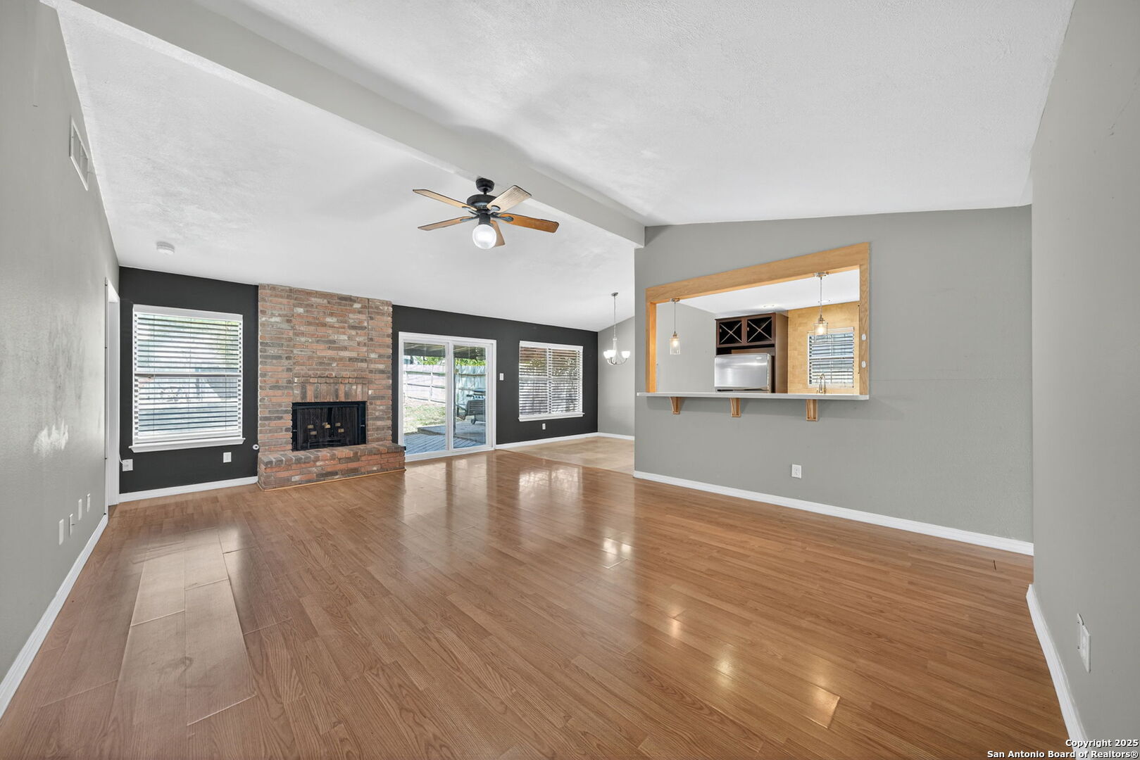 824 Garden Meadow