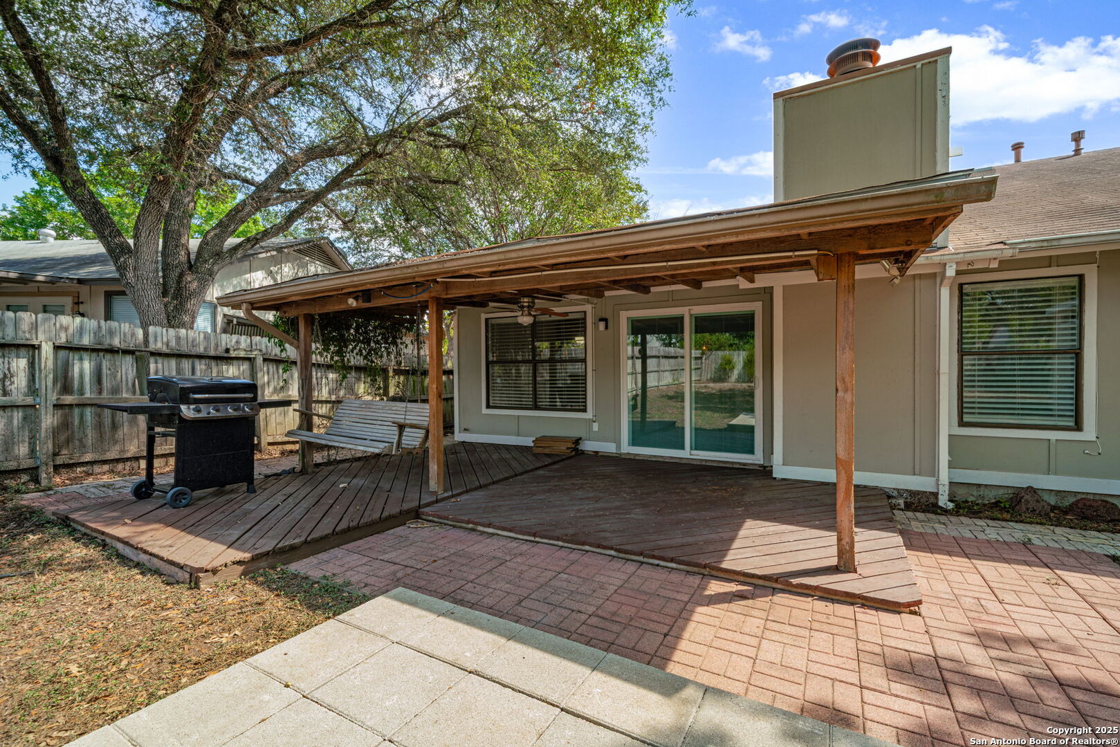 824 Garden Meadow