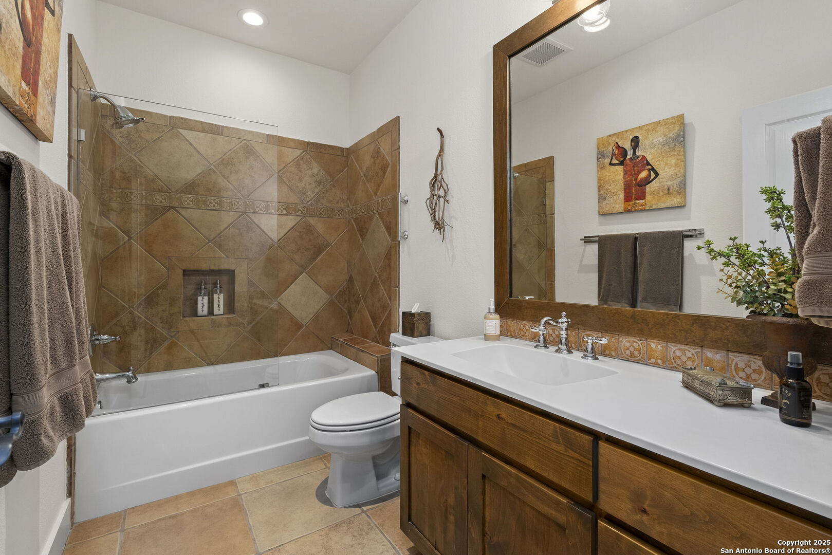 121 Saddle View