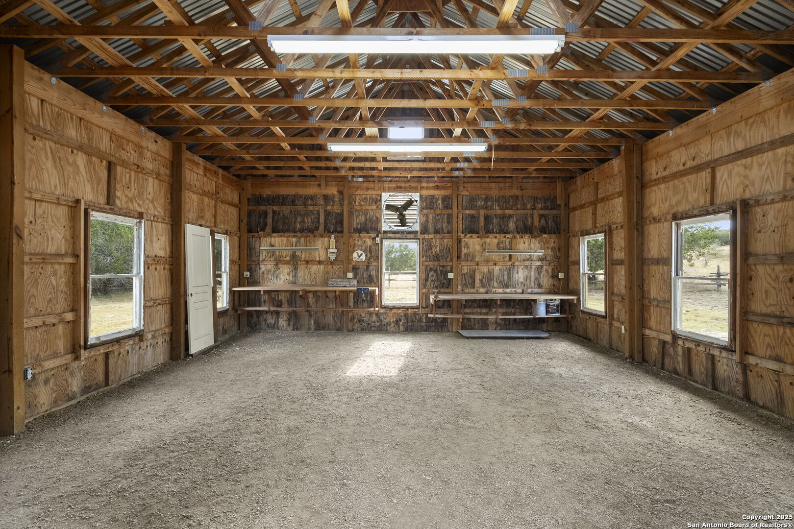 121 Saddle View