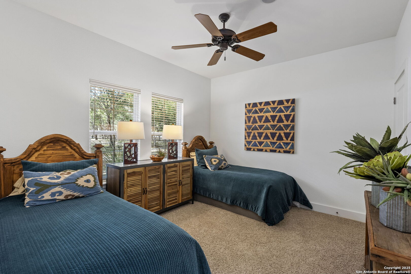 121 Saddle View
