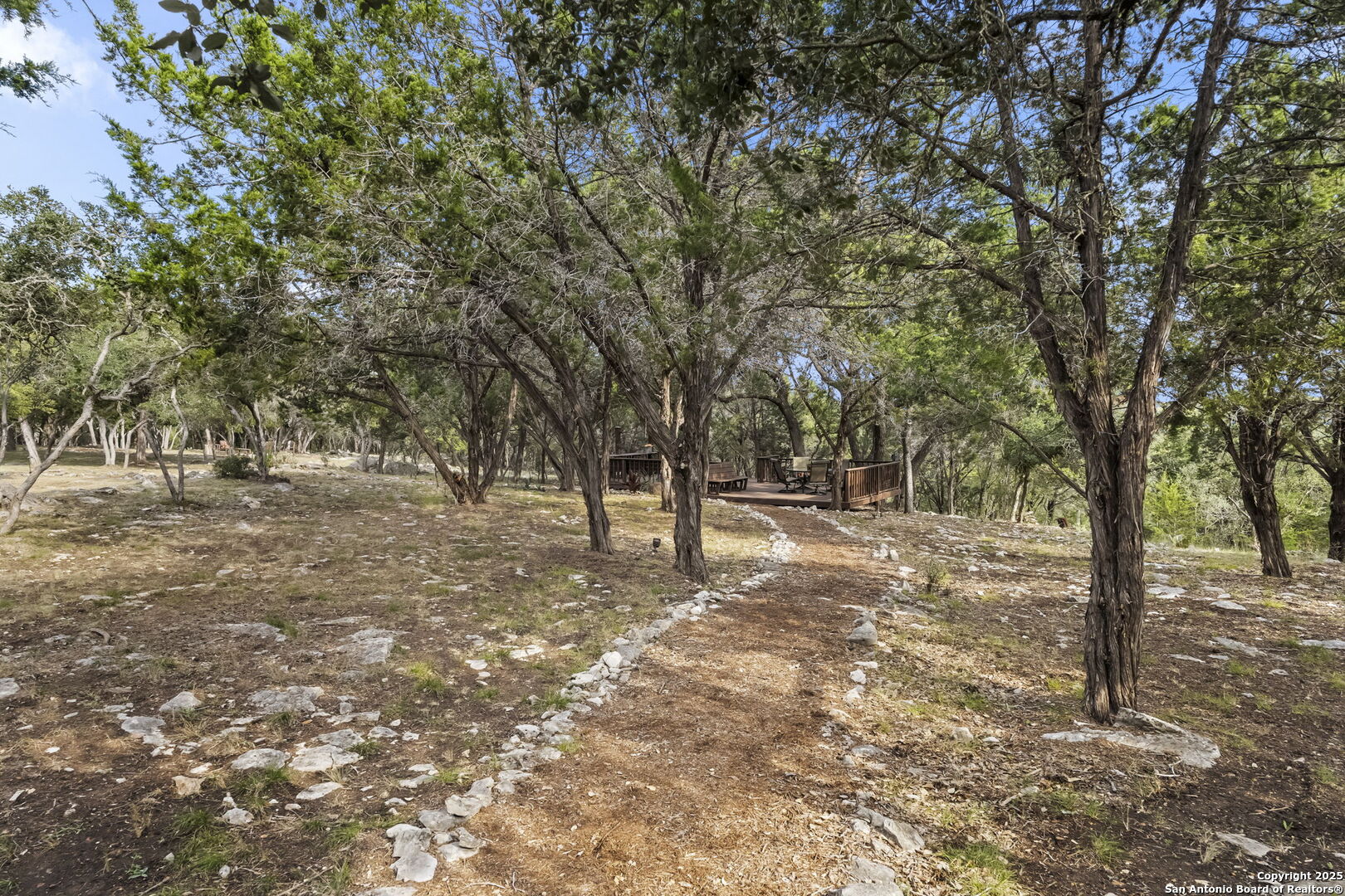121 Saddle View