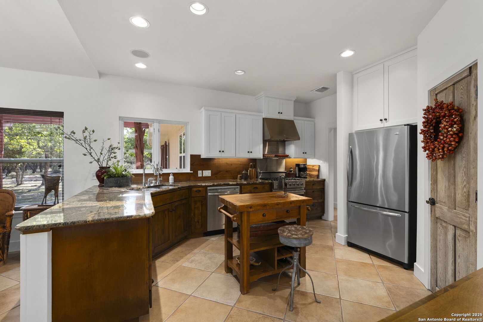 121 Saddle View