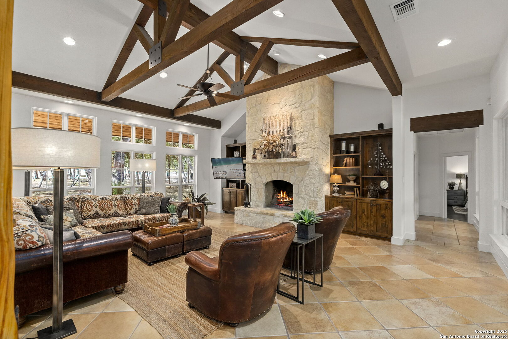 121 Saddle View