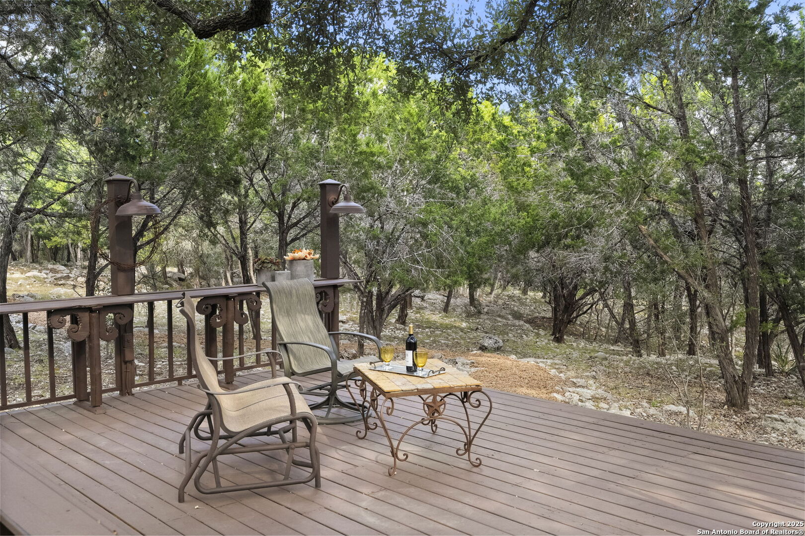 121 Saddle View