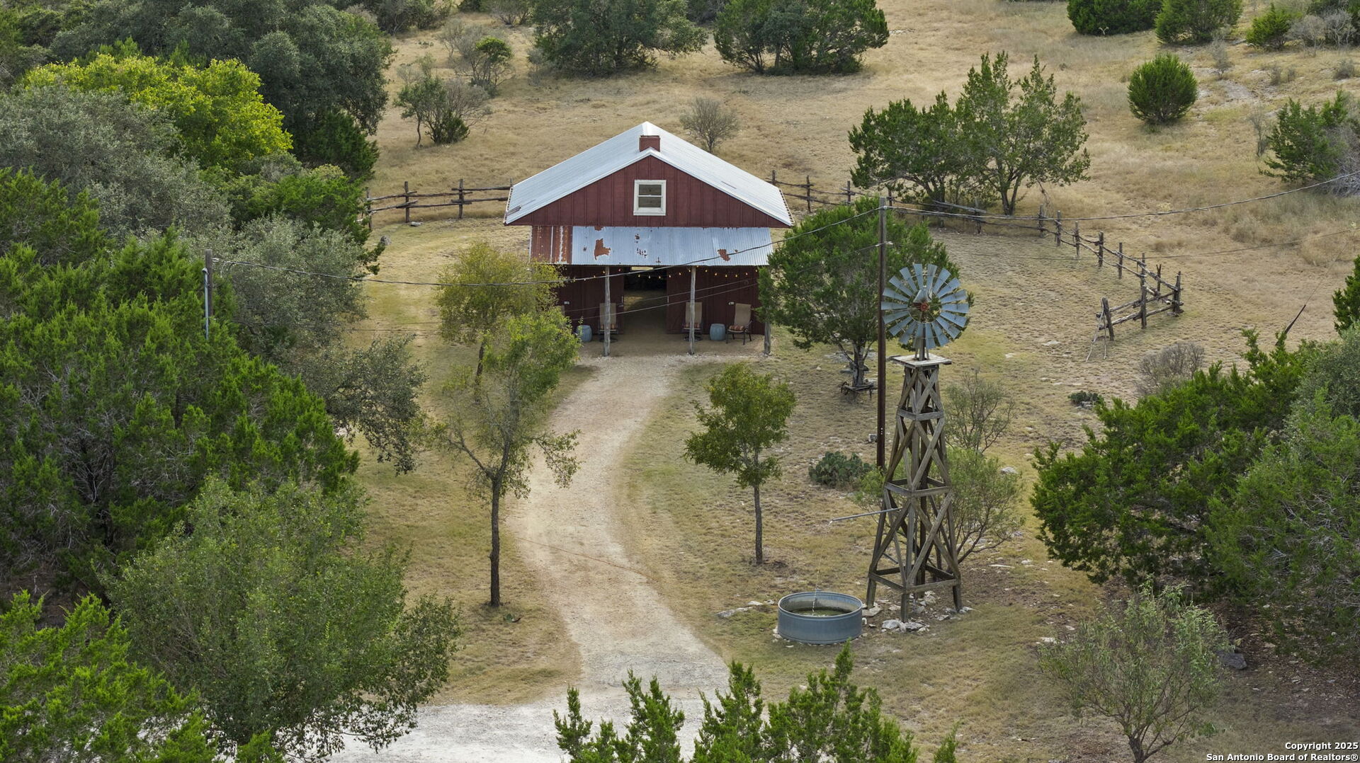 121 Saddle View