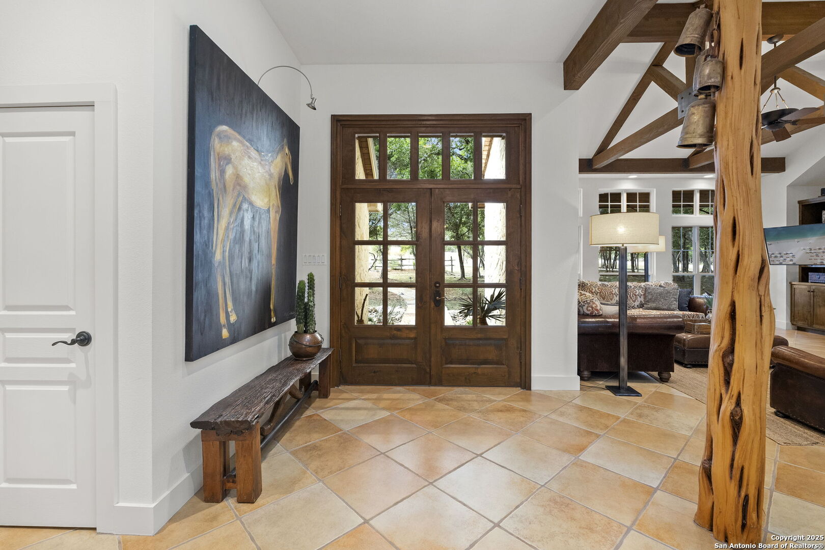 121 Saddle View