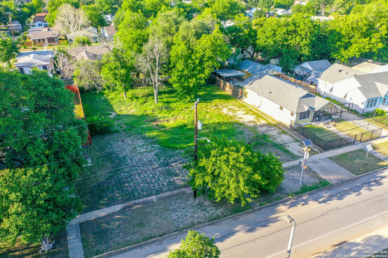 255 N Park Blvd