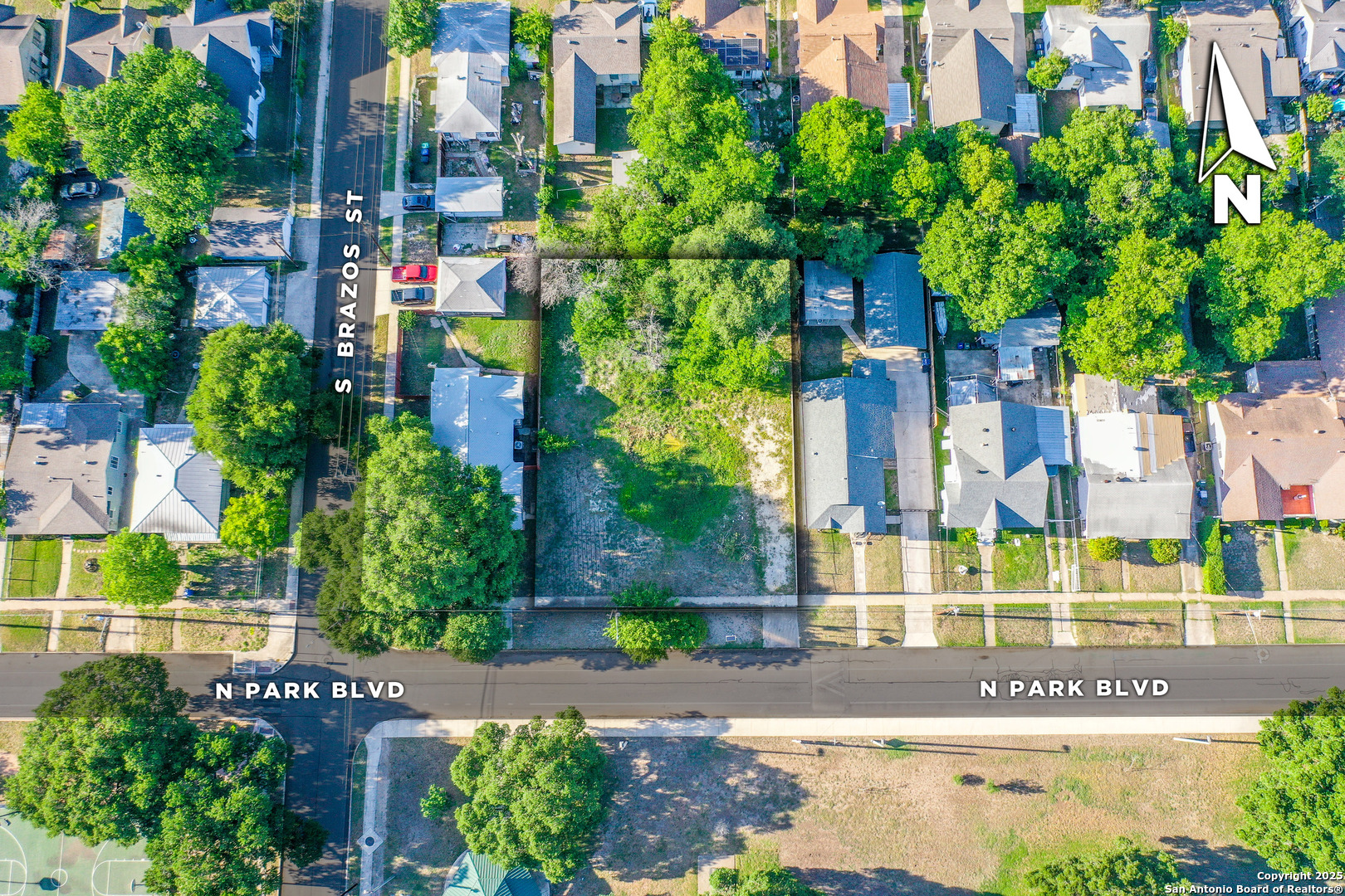 255 N Park Blvd