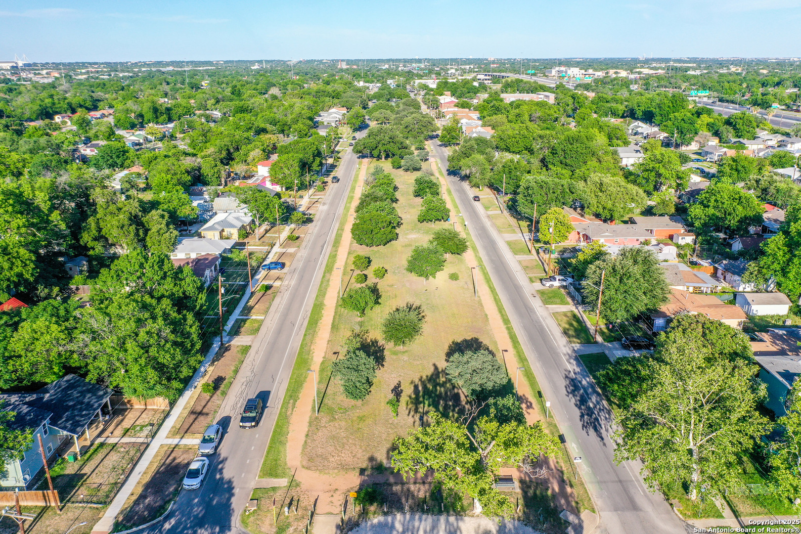 255 N Park Blvd