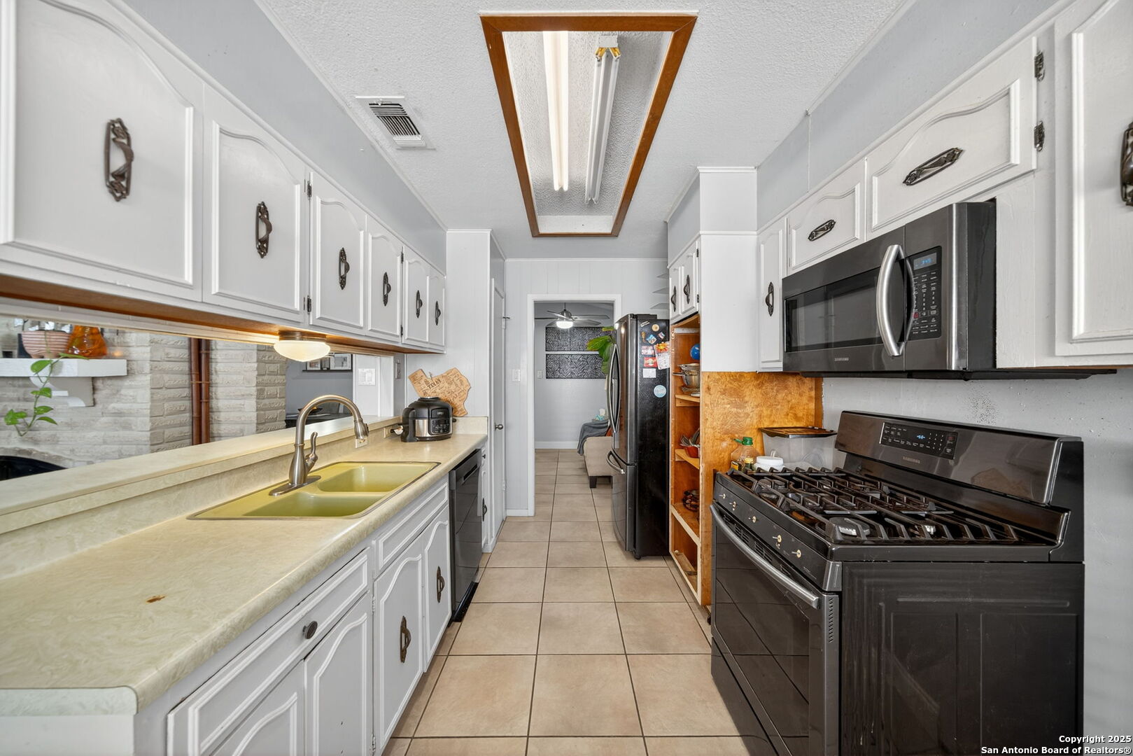 7707 Mary Carolyn St