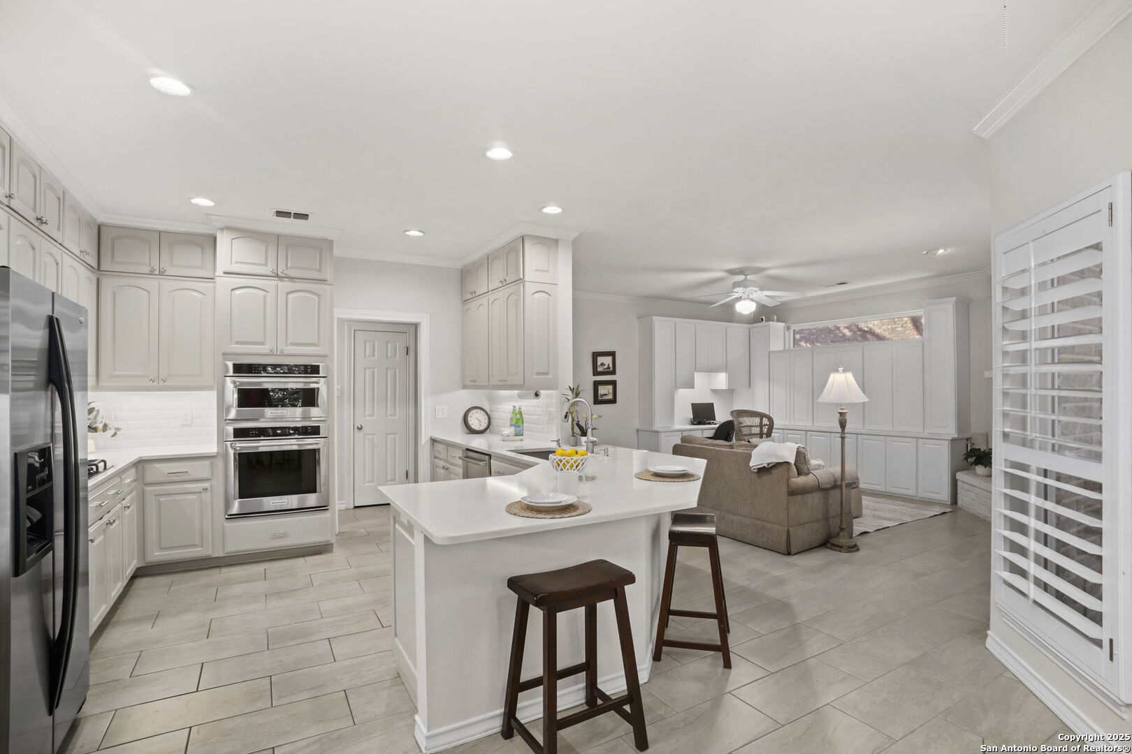 16222 Robinwood Ln