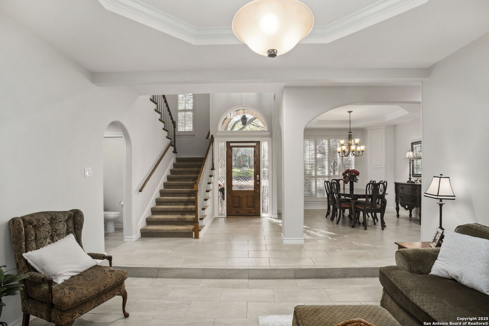 16222 Robinwood Ln