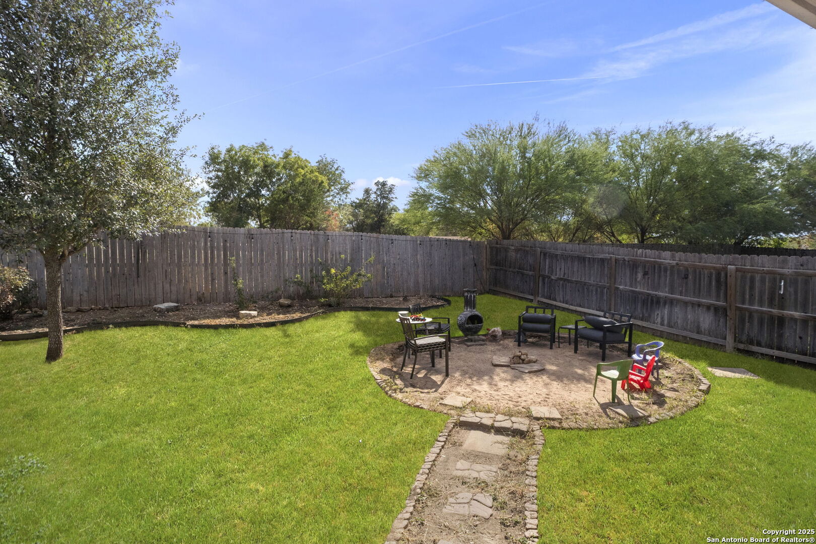 6318 Lowrie
