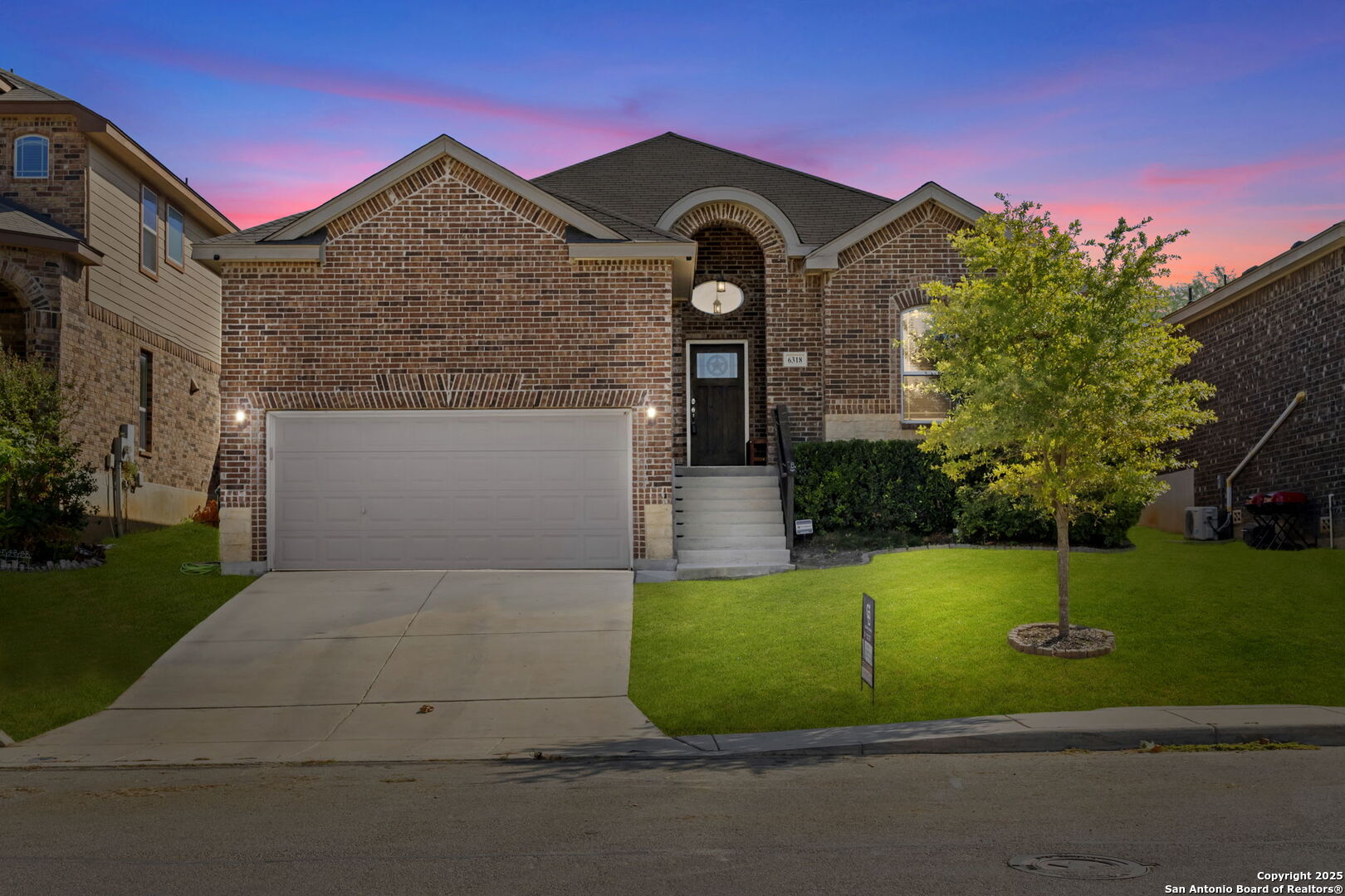 6318 Lowrie