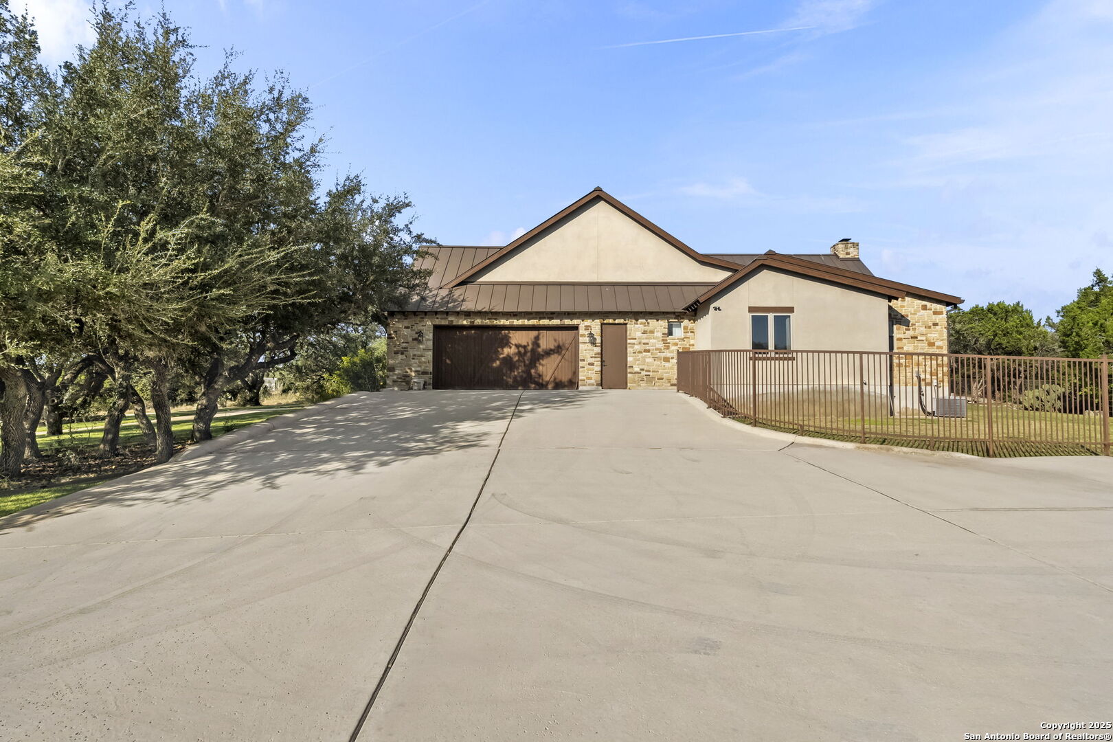 651 River Chase Dr