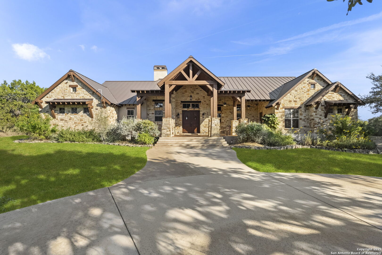 651 River Chase Dr