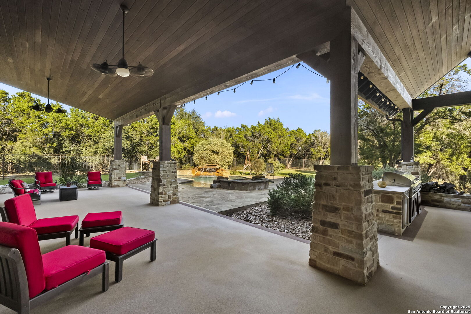 651 River Chase Dr