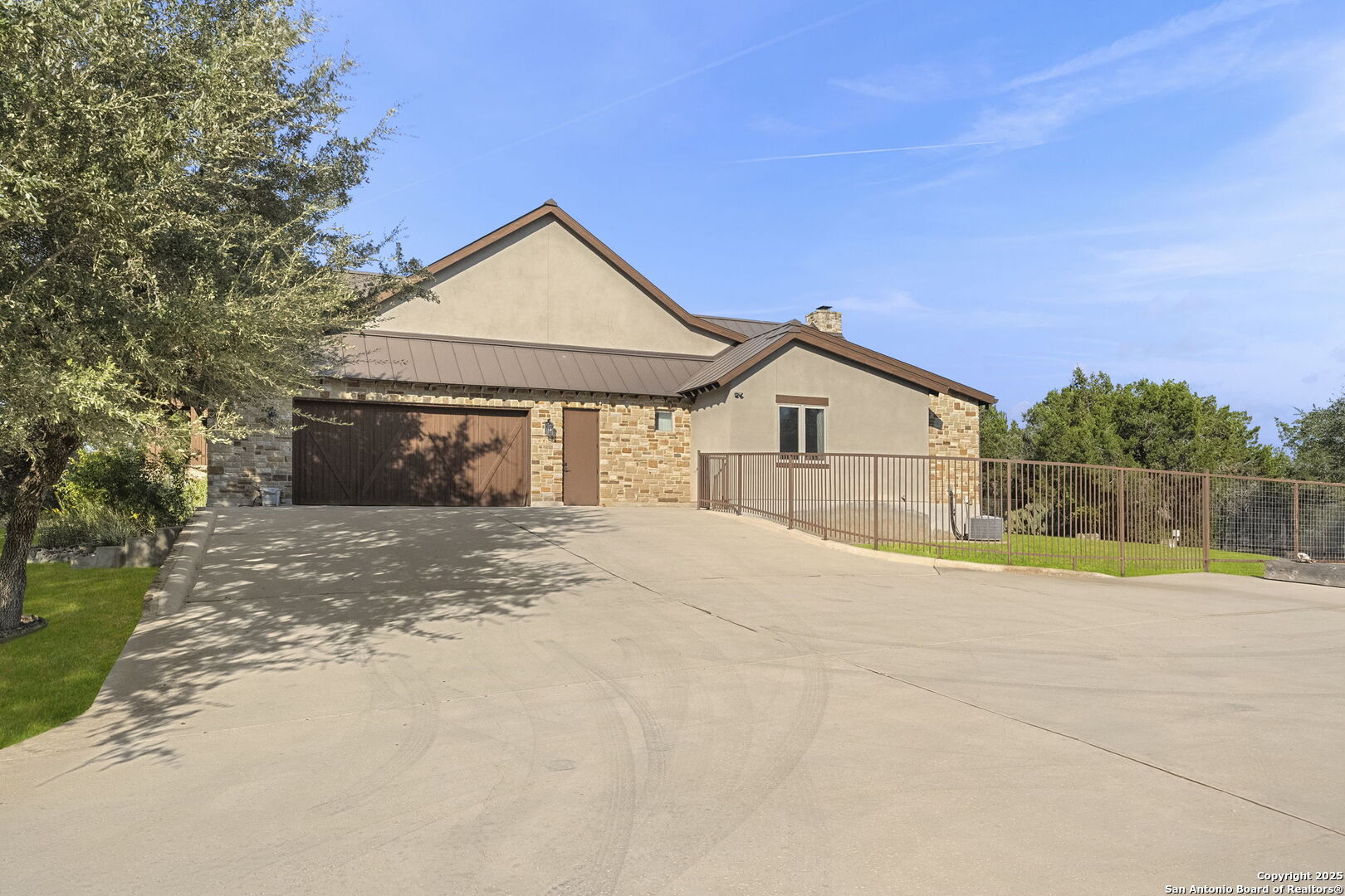 651 River Chase Dr