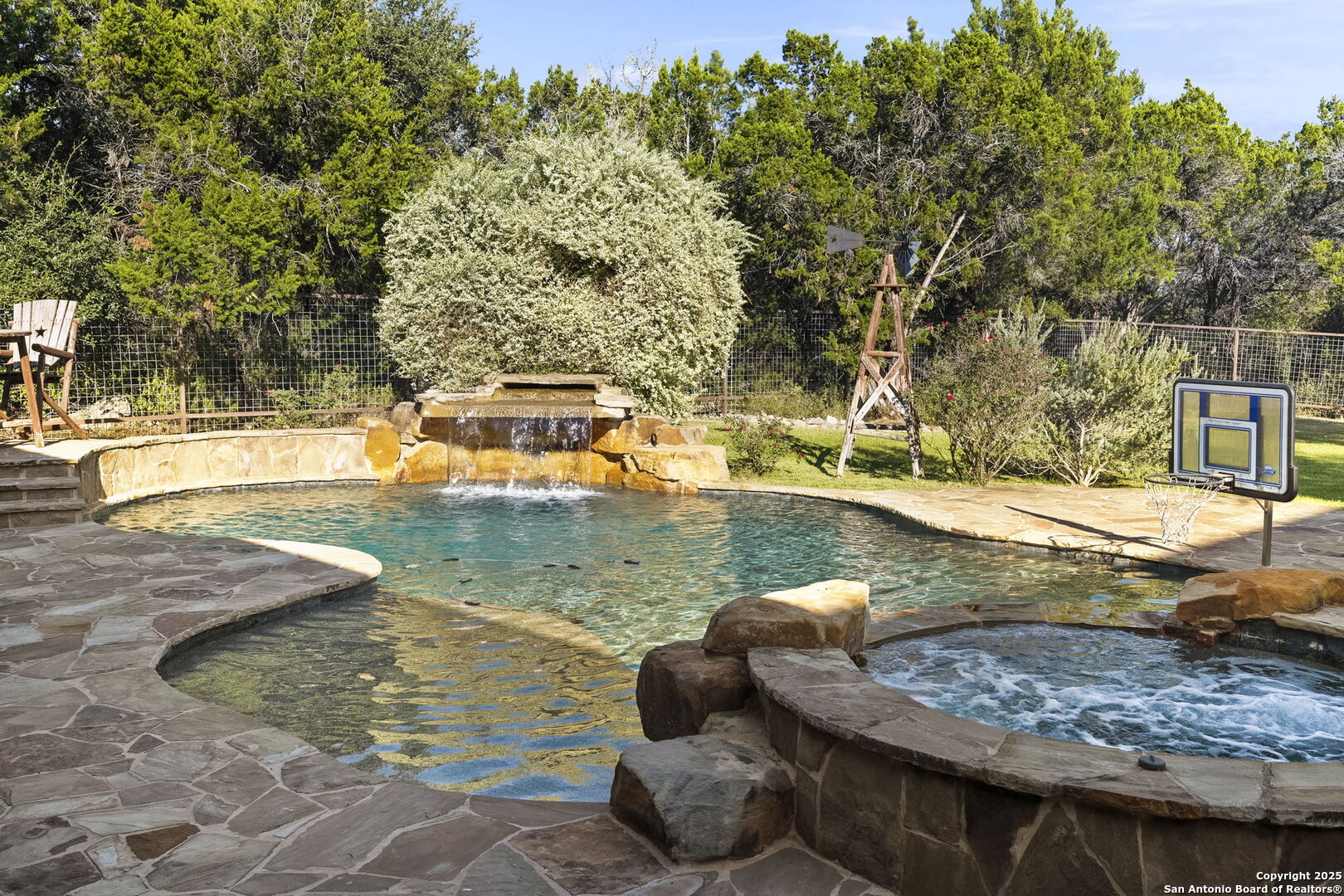 651 River Chase Dr