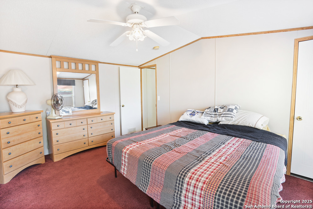 716 Lakeshore Drive South