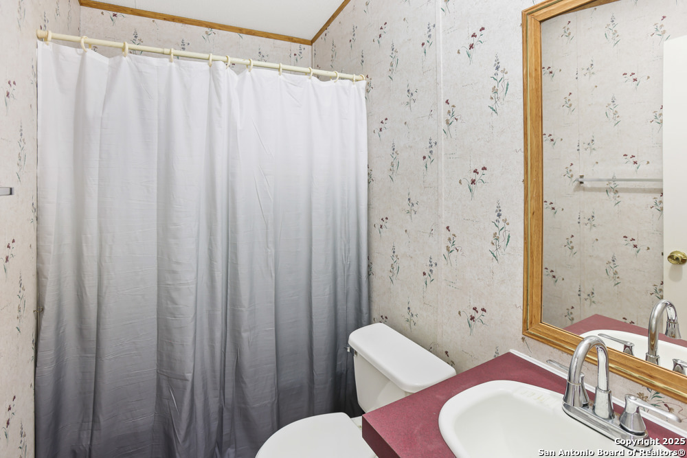 716 Lakeshore Drive South