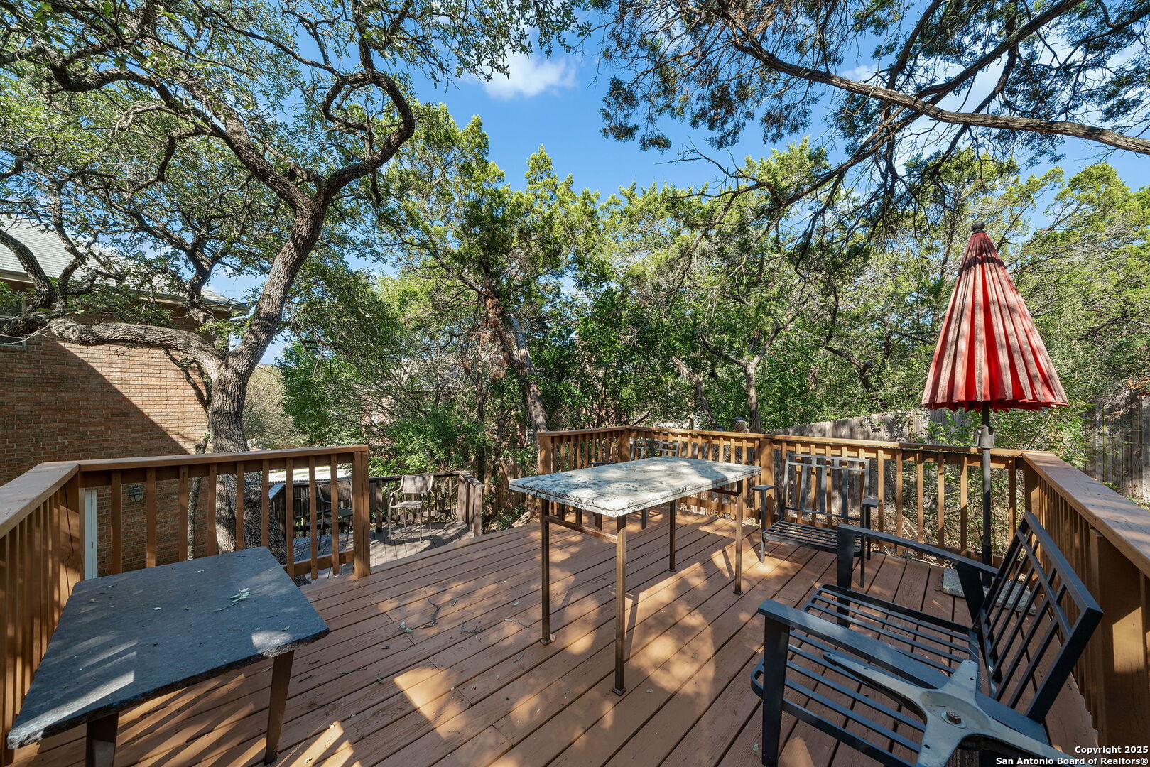 6718 Grove Creek