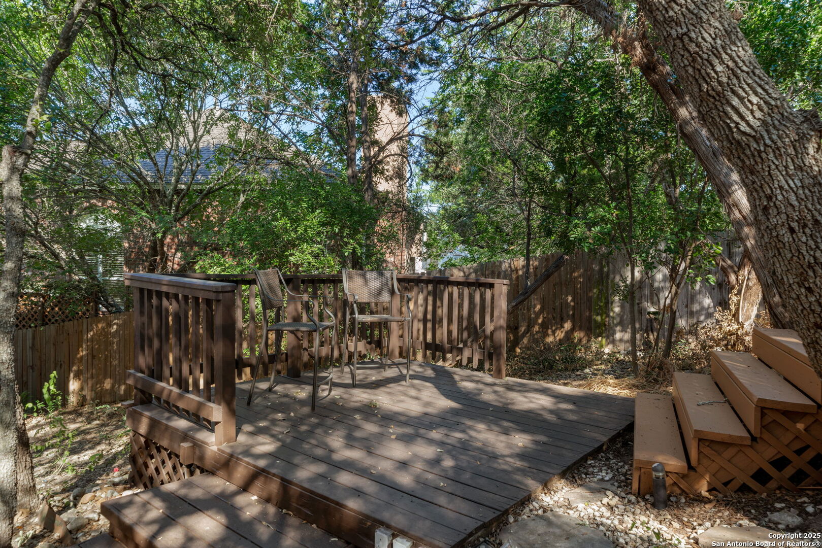 6718 Grove Creek