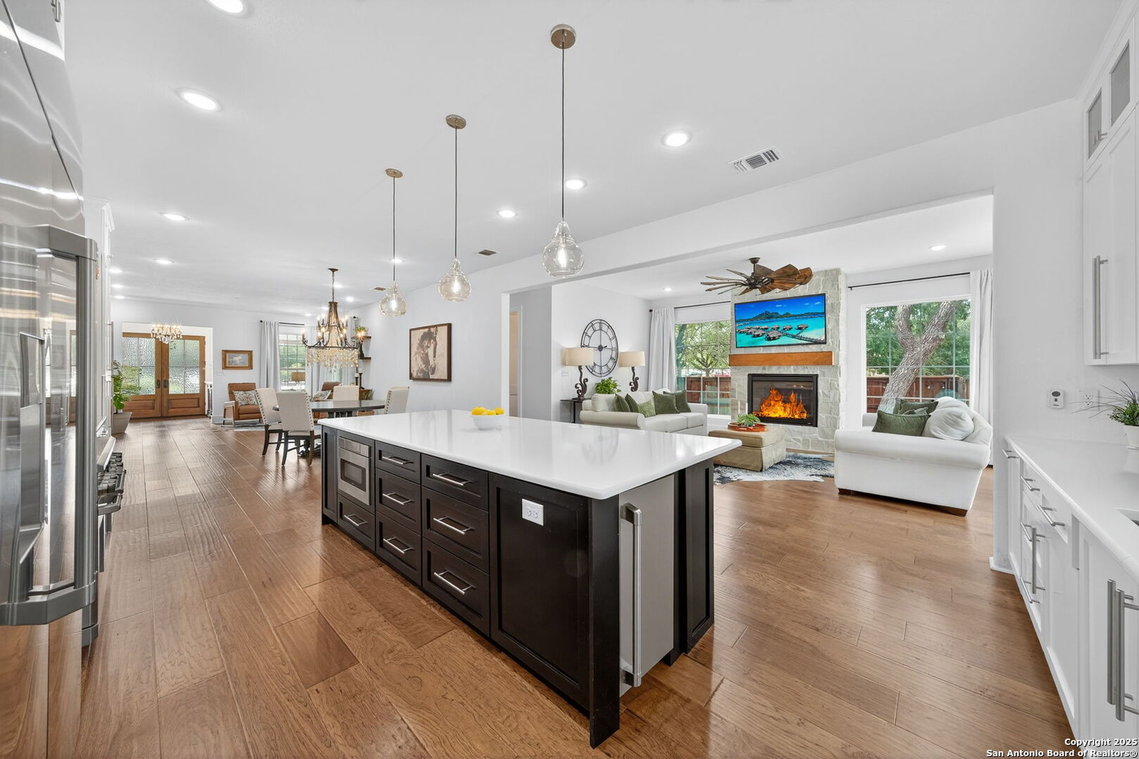217 W Johnson