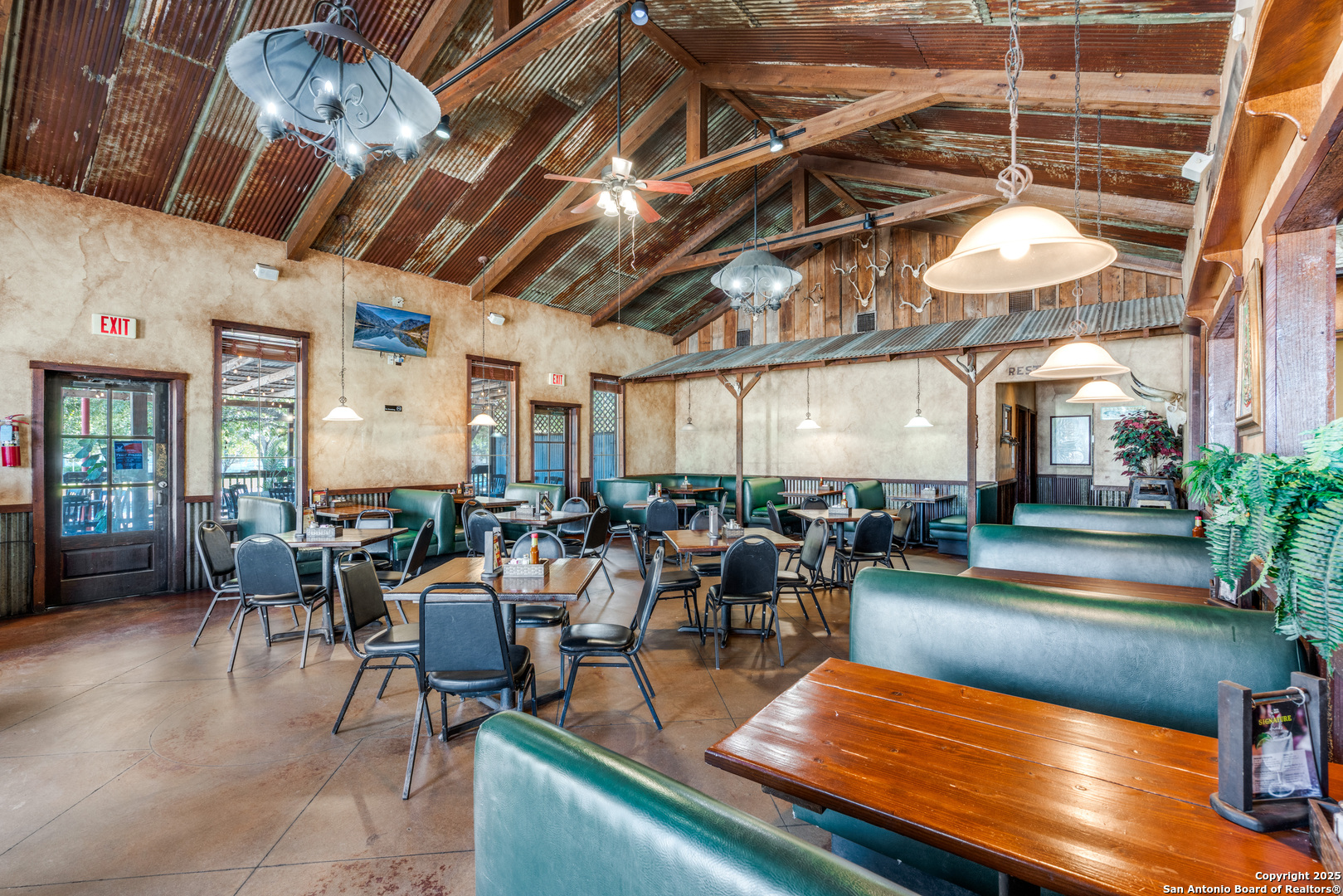 11985 W us highway 87