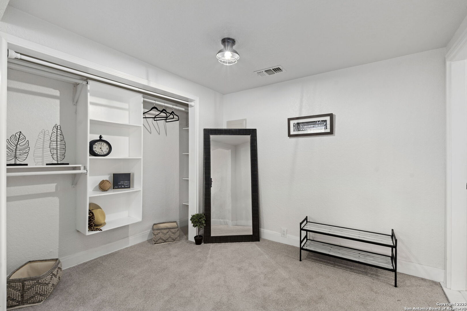 200 Frost St
