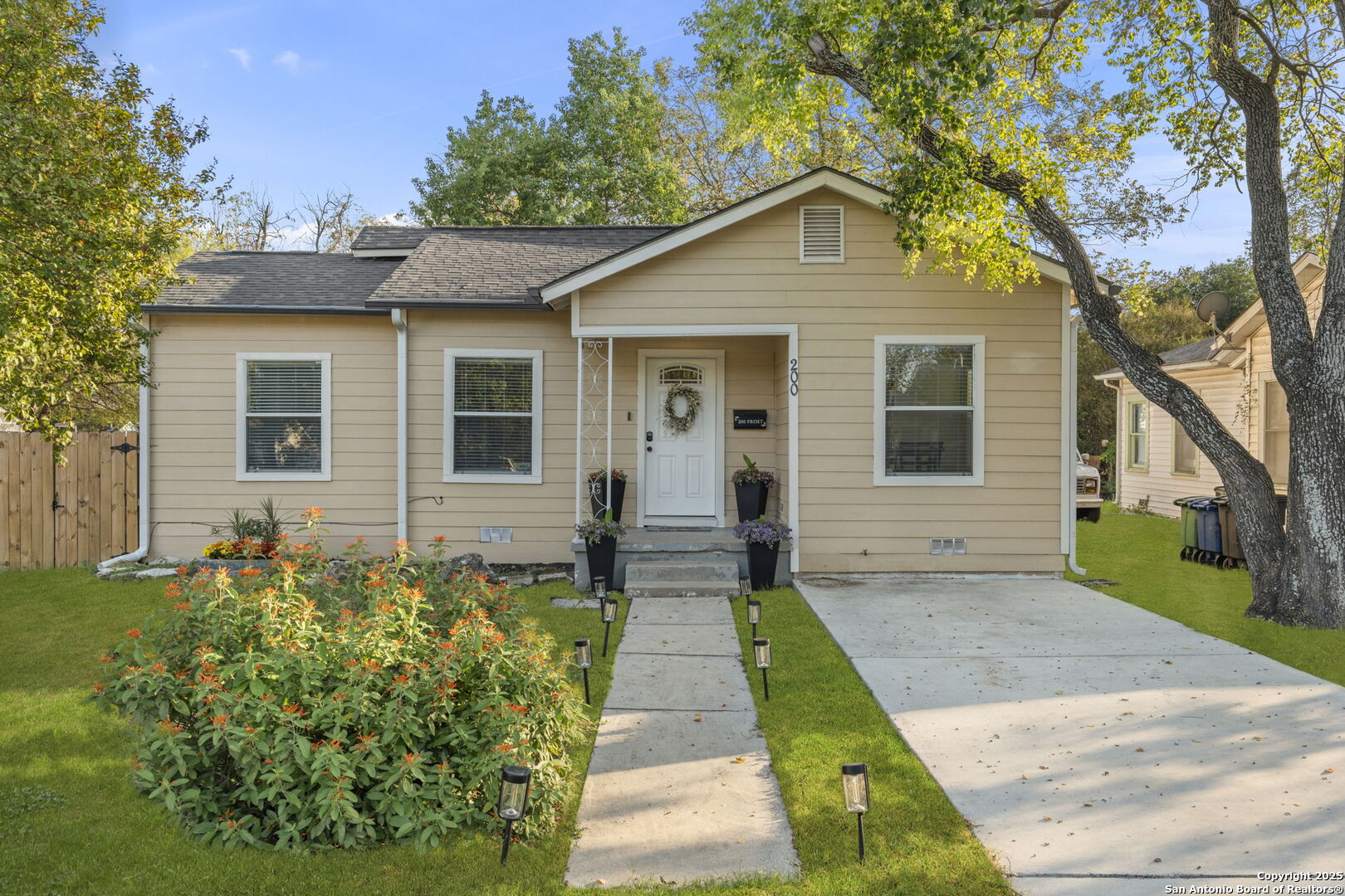 200 Frost St