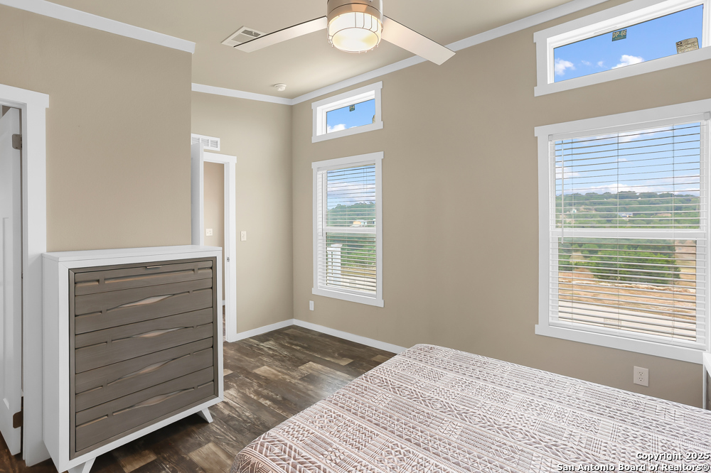 4207 Forest Trail