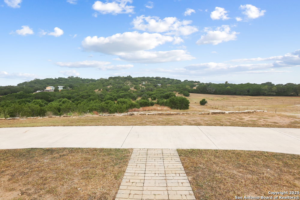 4207 Forest Trail