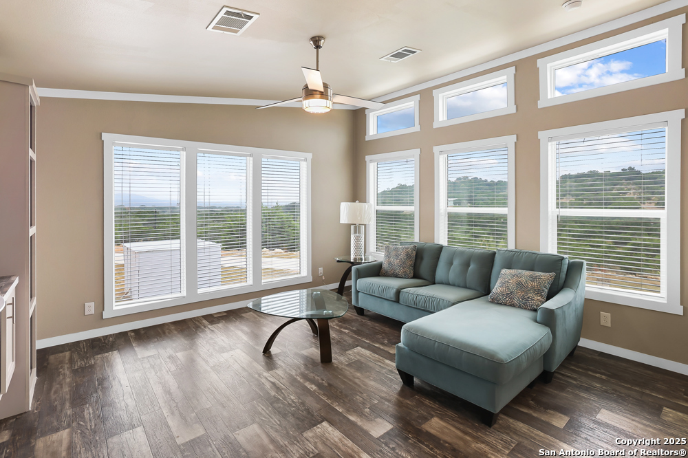 4207 Forest Trail