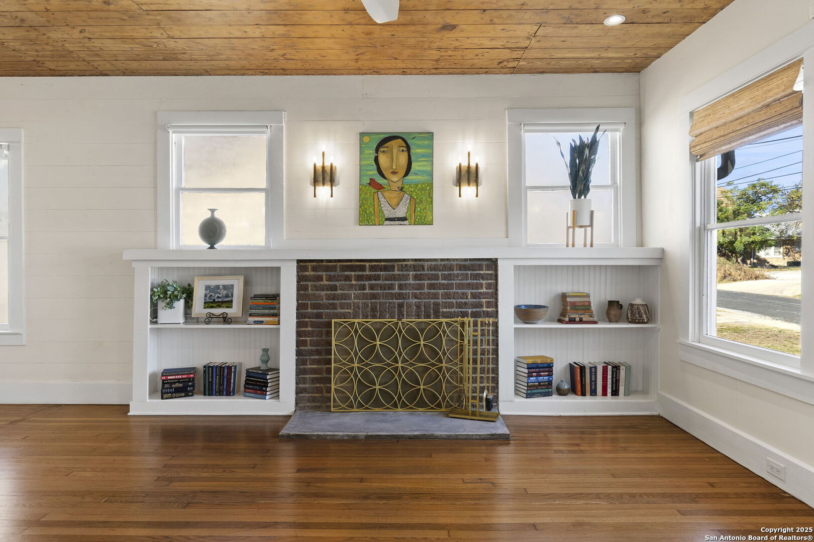 620 E Myrtle