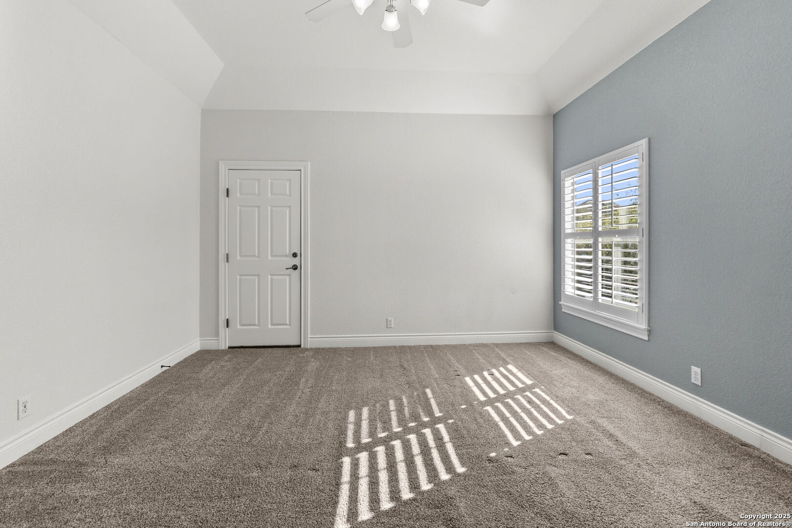 22415 Roan Forest