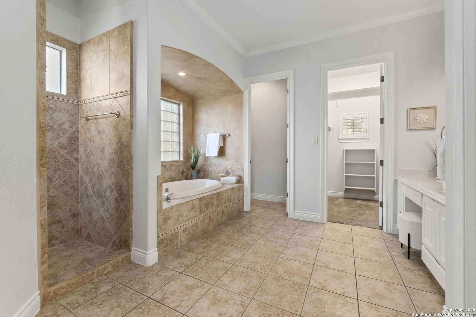 22415 Roan Forest