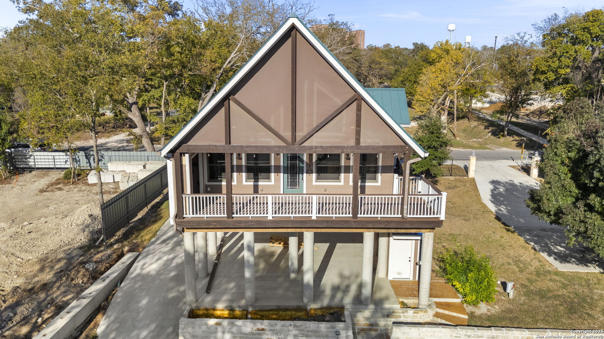 3615 Riverside Dr.