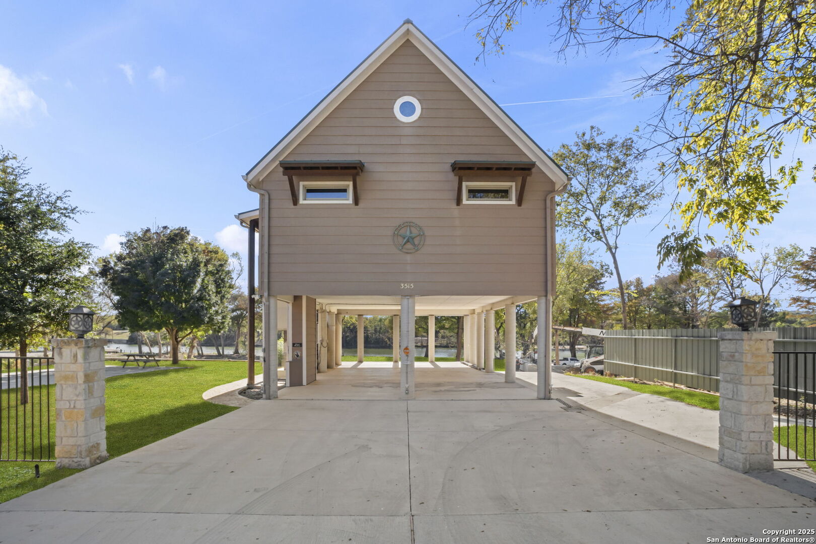 3615 Riverside Dr.