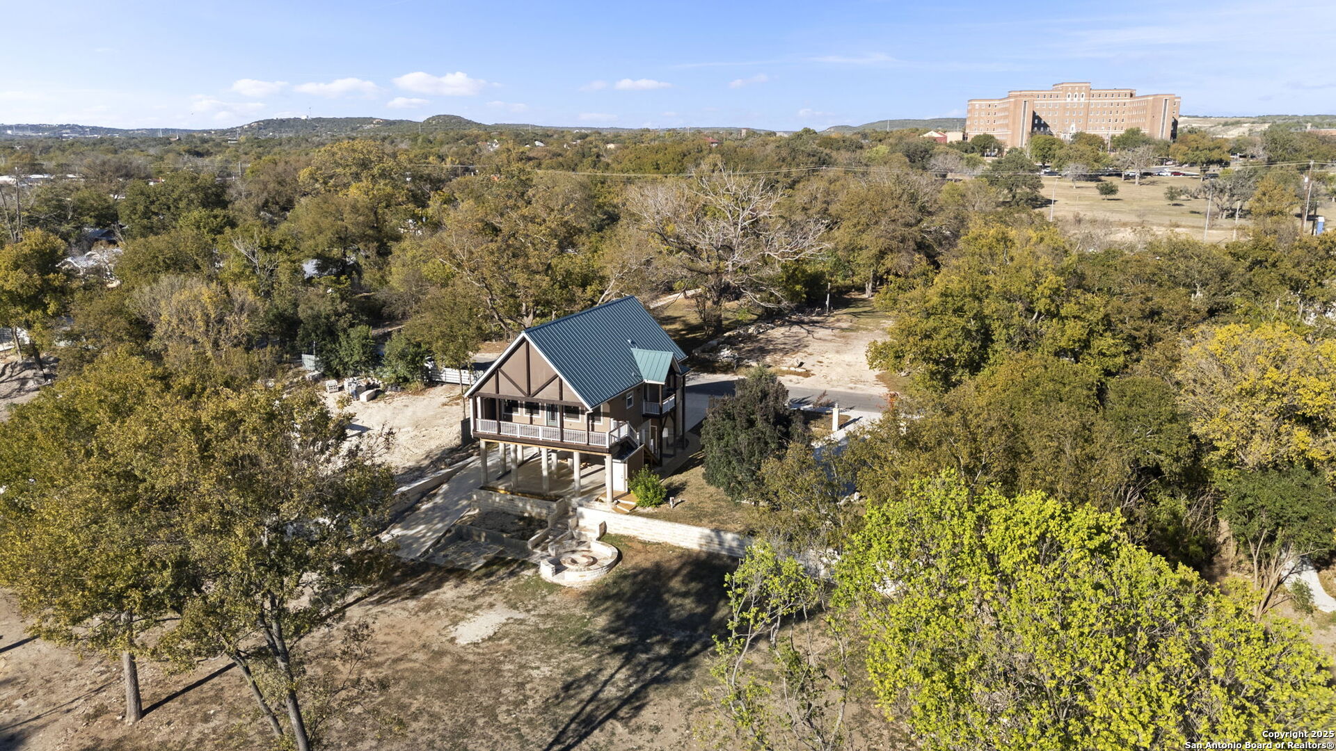 3615 Riverside Dr.