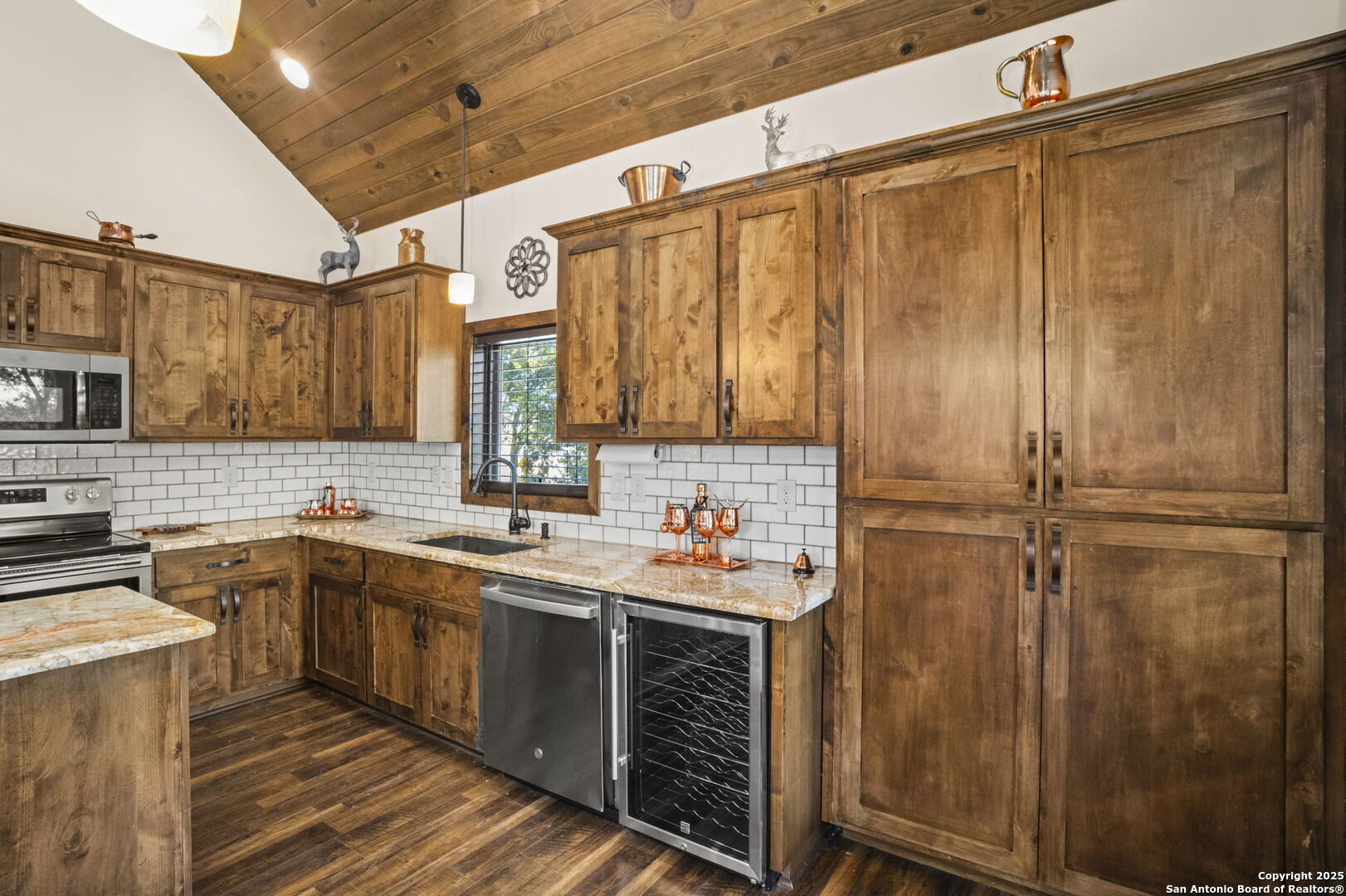 3615 Riverside Dr.