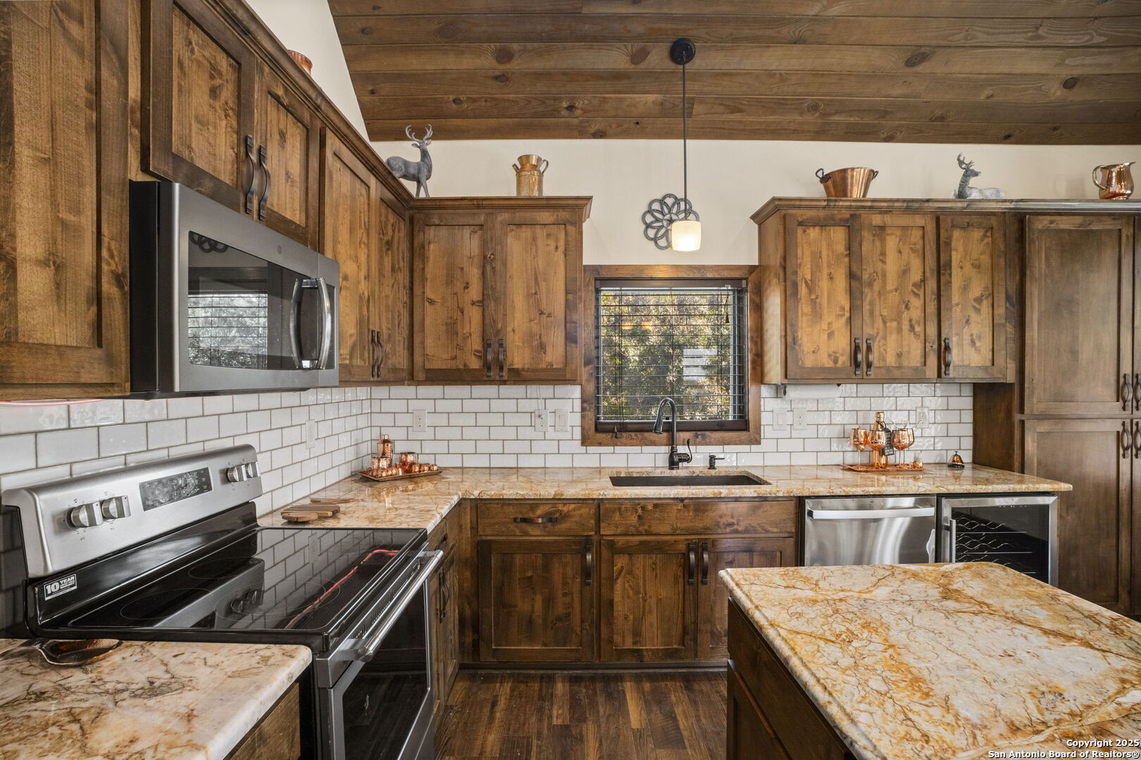 3615 Riverside Dr.