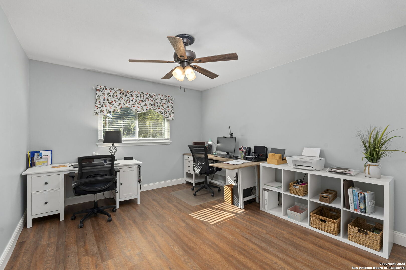 13735 Forest Rock