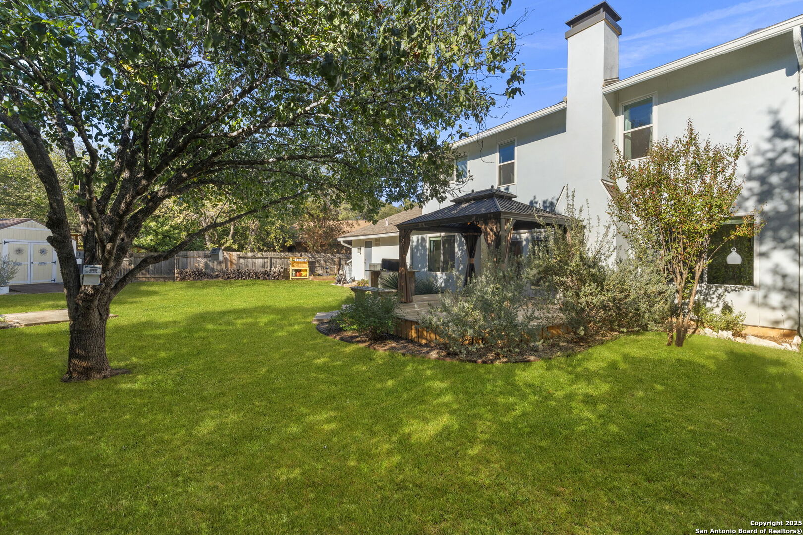 13735 Forest Rock