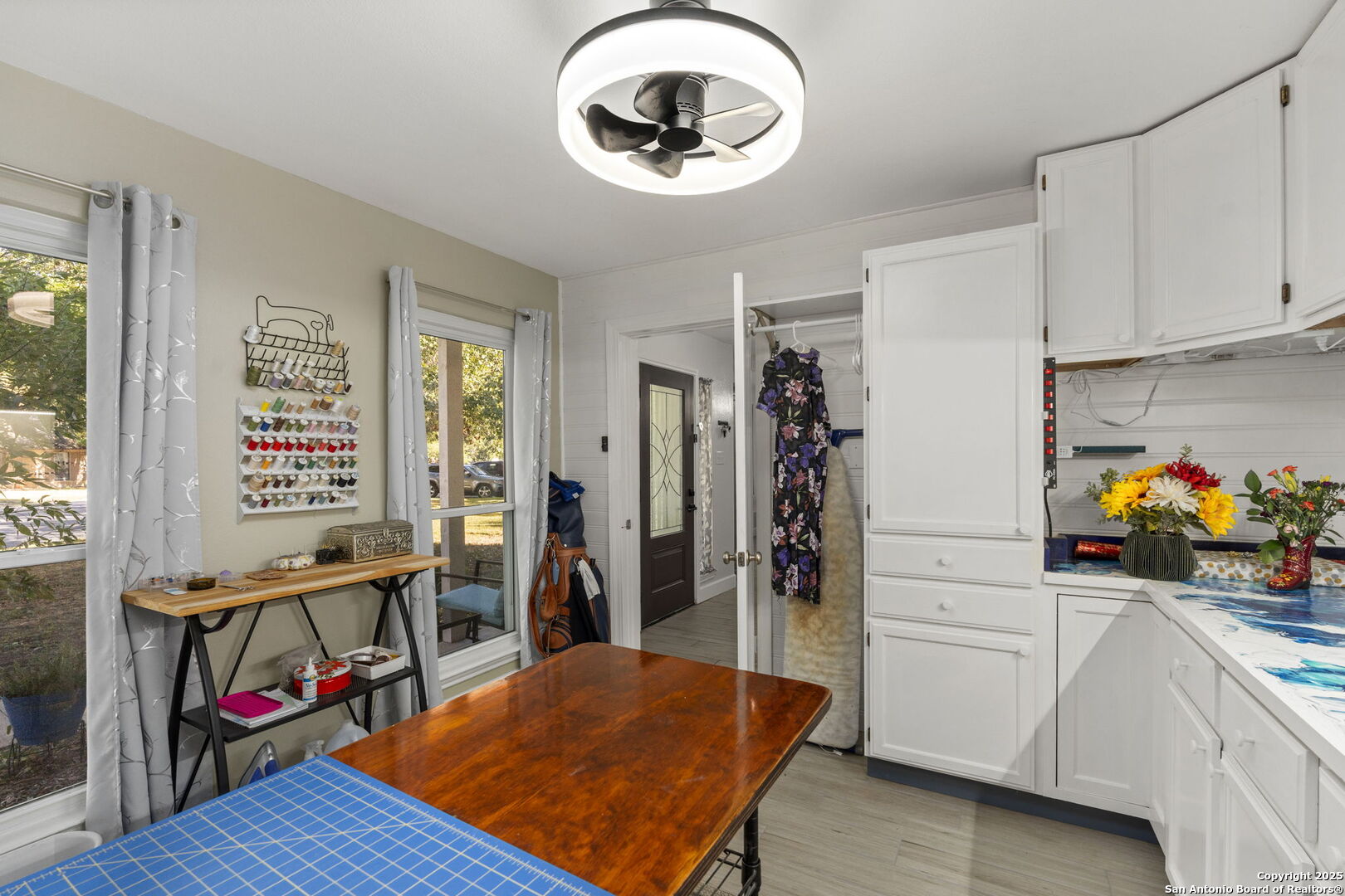 13735 Forest Rock
