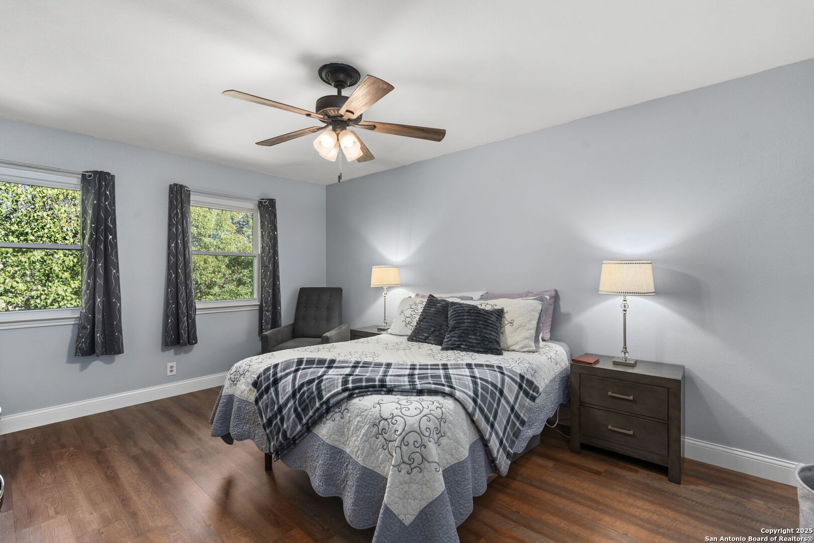 13735 Forest Rock