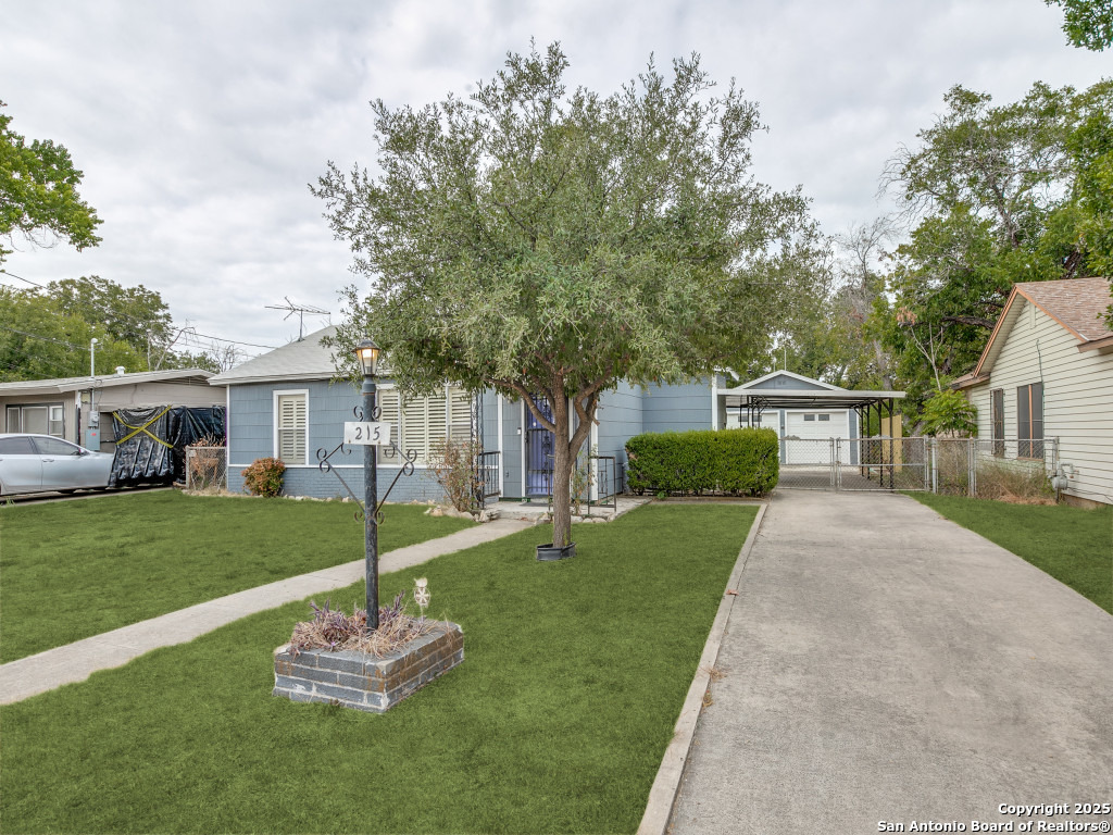 215 MIDLAND DR