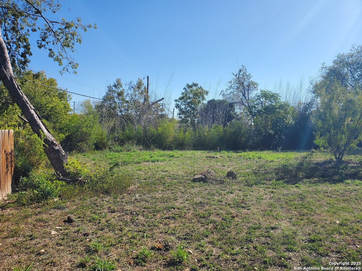 1807 & 1811 Burleson