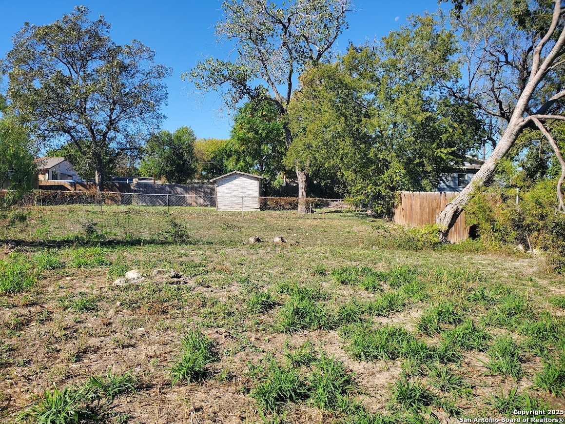1807 & 1811 Burleson
